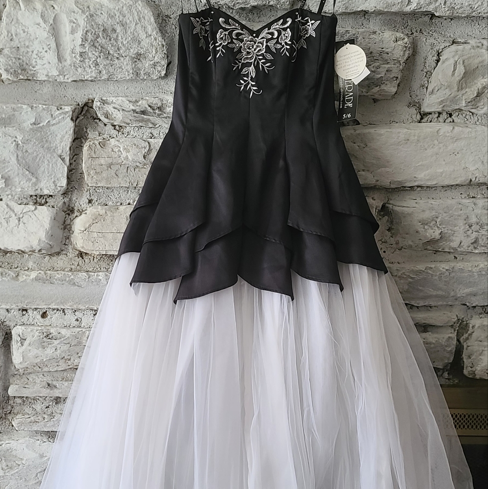 Black formal gown size 5/6